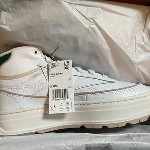 *NEW* Reebok Women’s 9.5 Club C Geo Mid Green